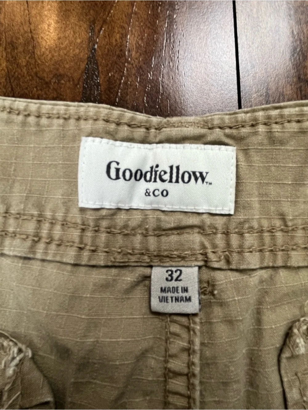 GOODFELLOW & CO. Men’s Beige Cargo Shorts Canvas 100% Cotton Size 32